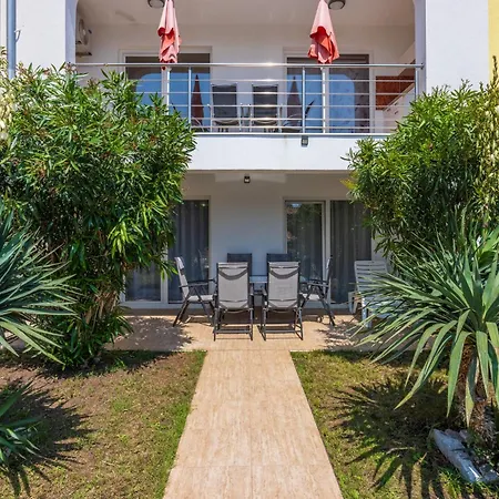 Abert Susi Lägenhet Novi Vinodolski