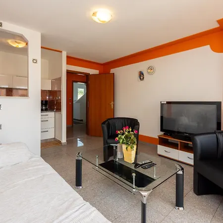 Abert Susi 公寓 诺维·维诺多尔斯基